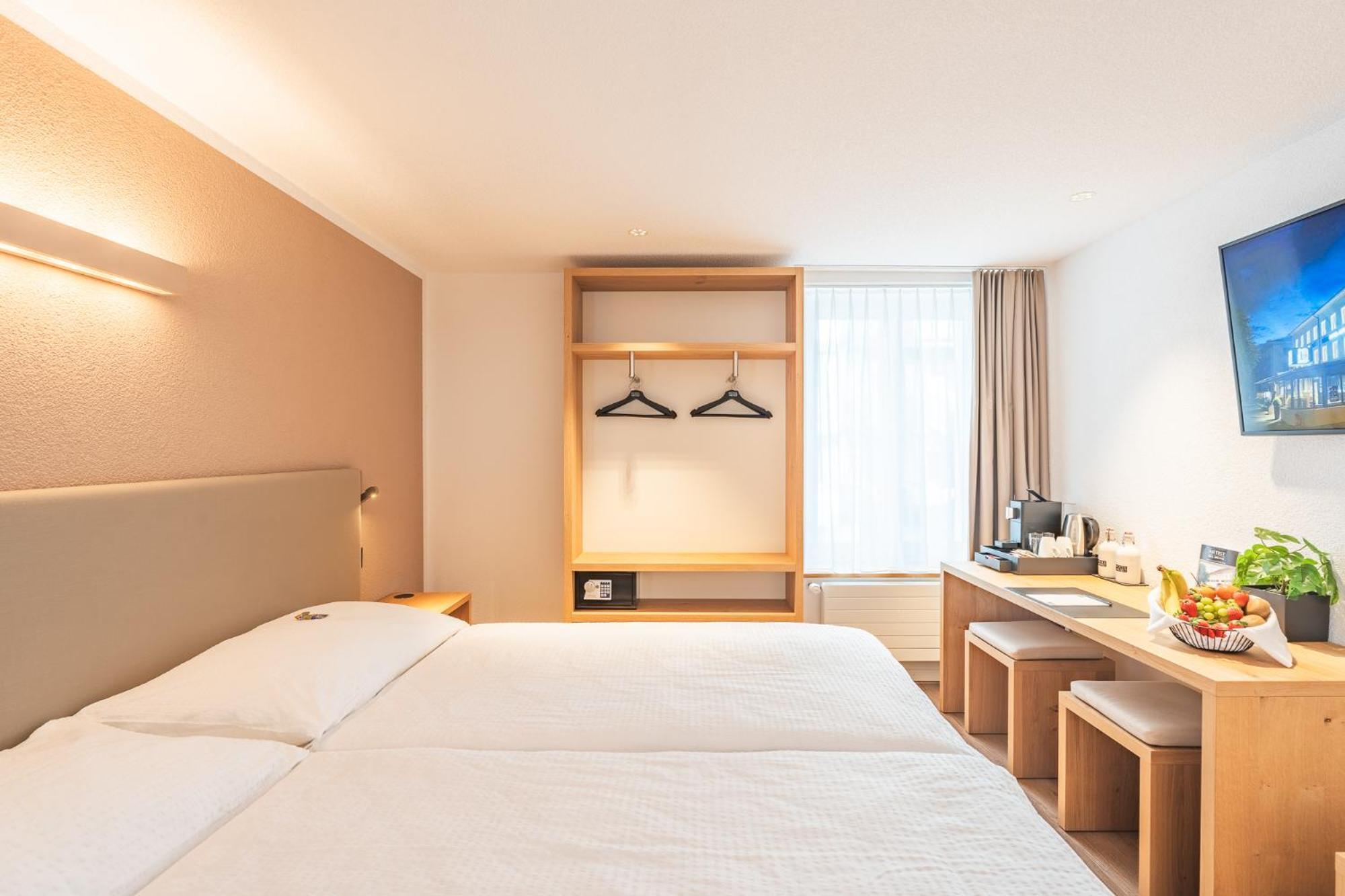 Hotel Artist Бил Екстериор снимка